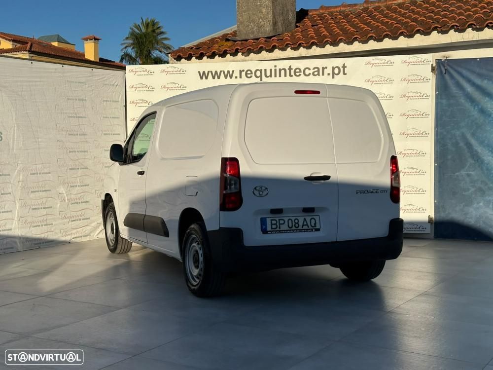 Toyota Proace City 1.5D 3Lug. Frente Nova 100cv - 9