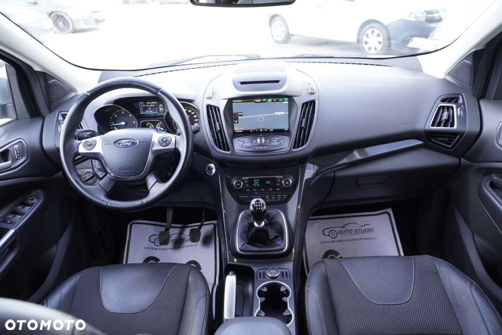 Ford Kuga 2.0 TDCi 2x4 Titanium - 5