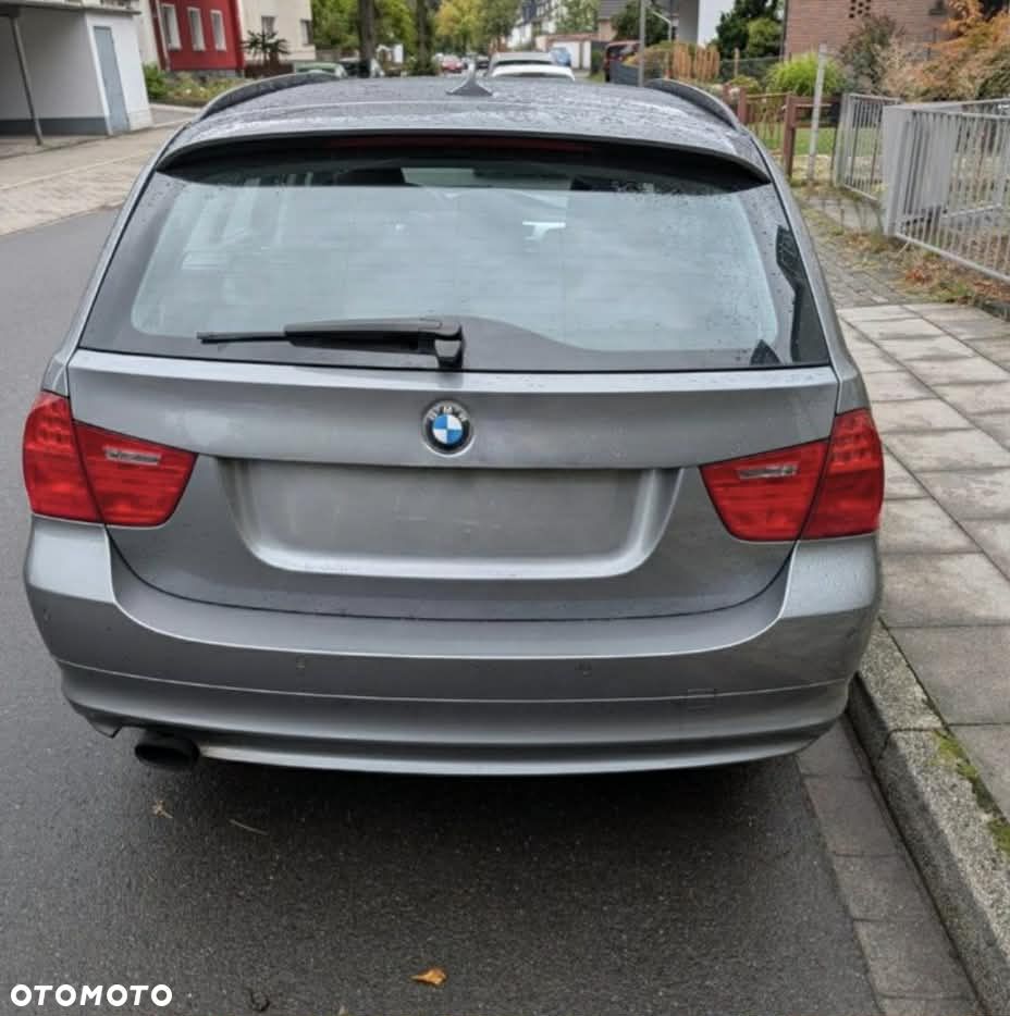 BMW Seria 3 320d - 8