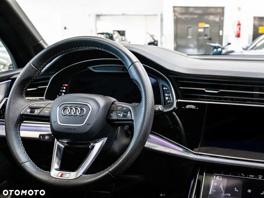 Audi Q7 - 8