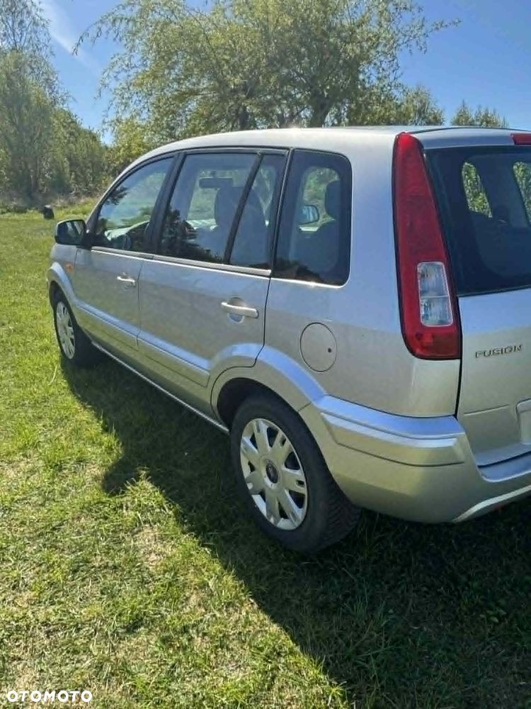 Ford Fusion 1.4 Fun X - 15