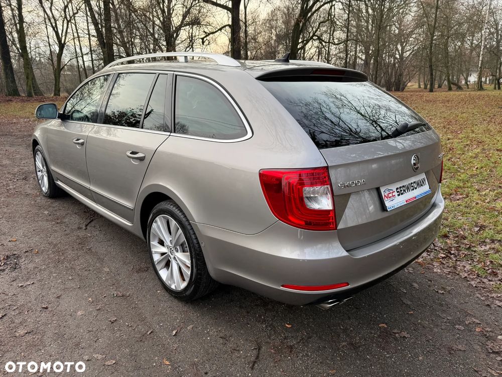 Skoda Superb 2.0 TDI Exclusive - 11