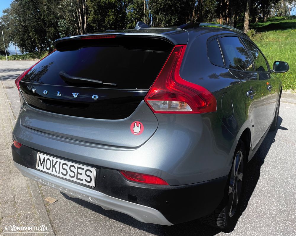 Volvo V40 Cross Country D2 Momentum - 10