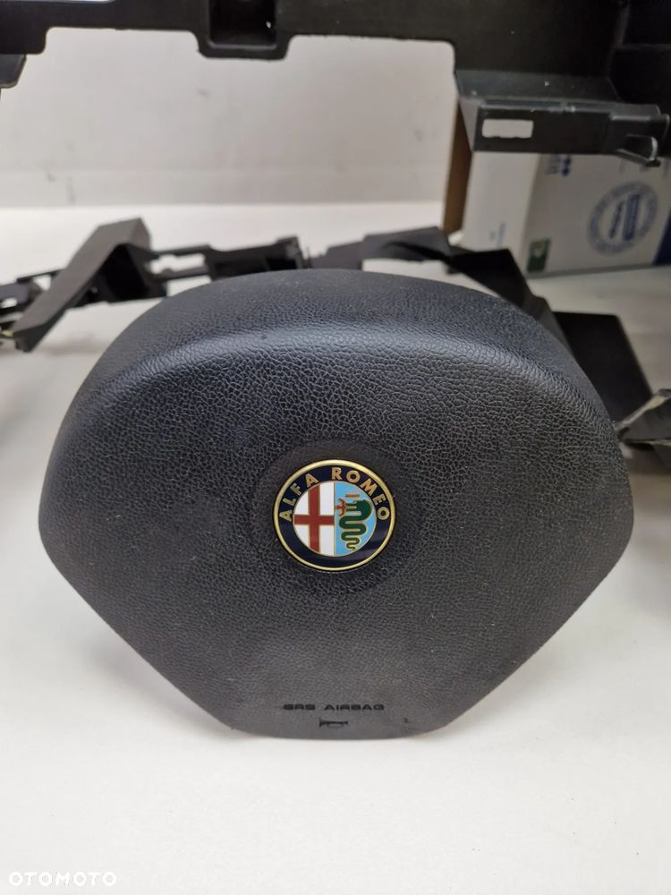 Deska konsola AIR BAG pasy dopinacze komplet Alfa Romeo Giulietta VELOCE LIFT FL CARBON - 7