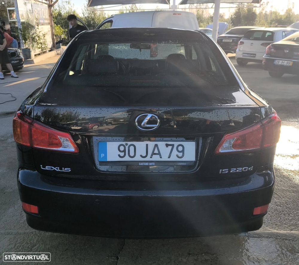 Lexus IS 220 d Luxury 2D - 6
