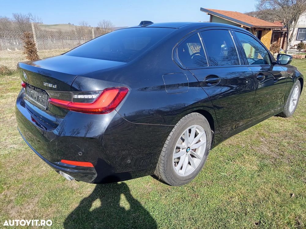 BMW Seria 3 318d Aut. Luxury Line - 7