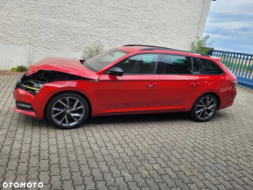 Skoda Superb 2.0 TDI DSG Sportline - 28