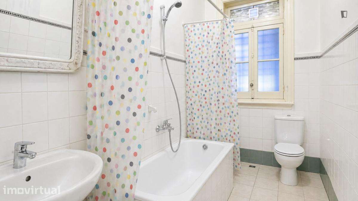 Quarto - localizado em Alameda Lisbon - Grande imagem: 3/11