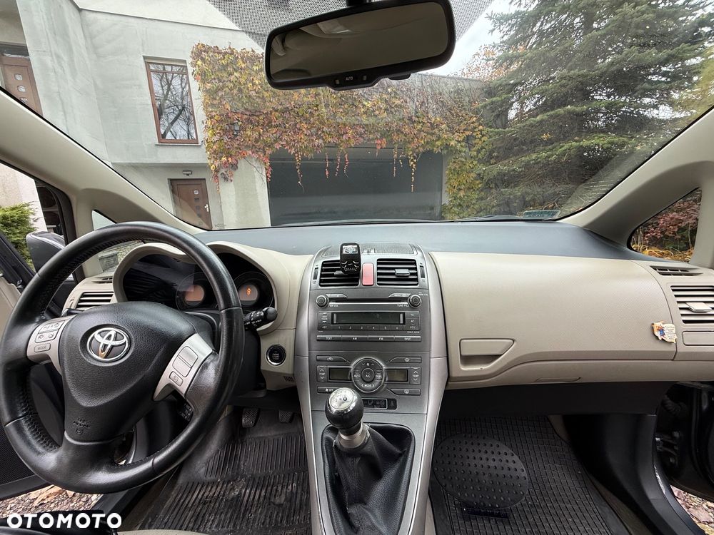 Toyota Auris - 4