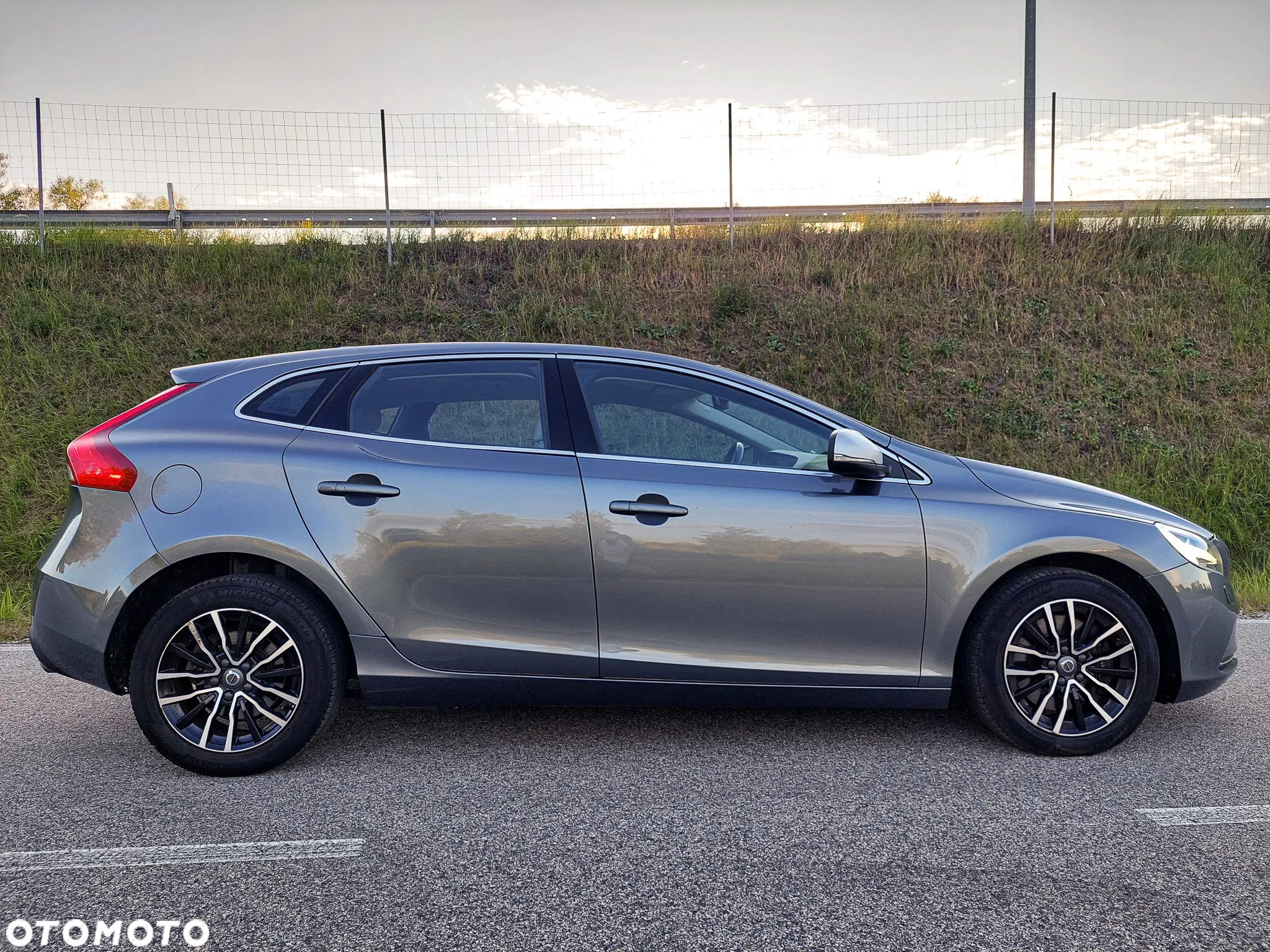 Volvo V40 D3 Drive-E Inscription - 16