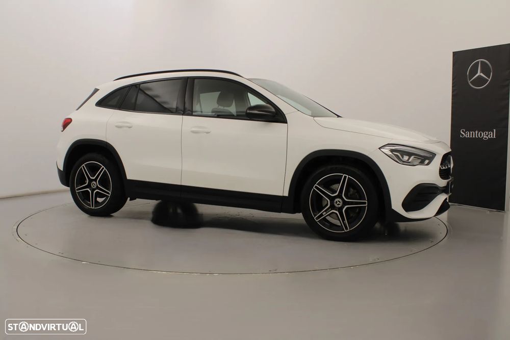 Mercedes-Benz GLA 180 d AMG Line - 3