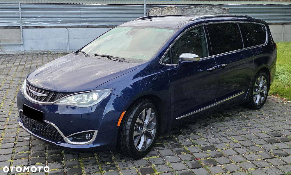 Chrysler Pacifica - 14