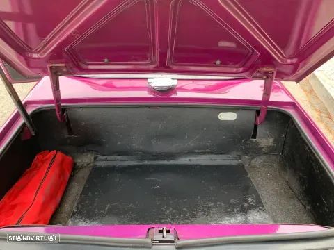 Triumph TR6 - 11