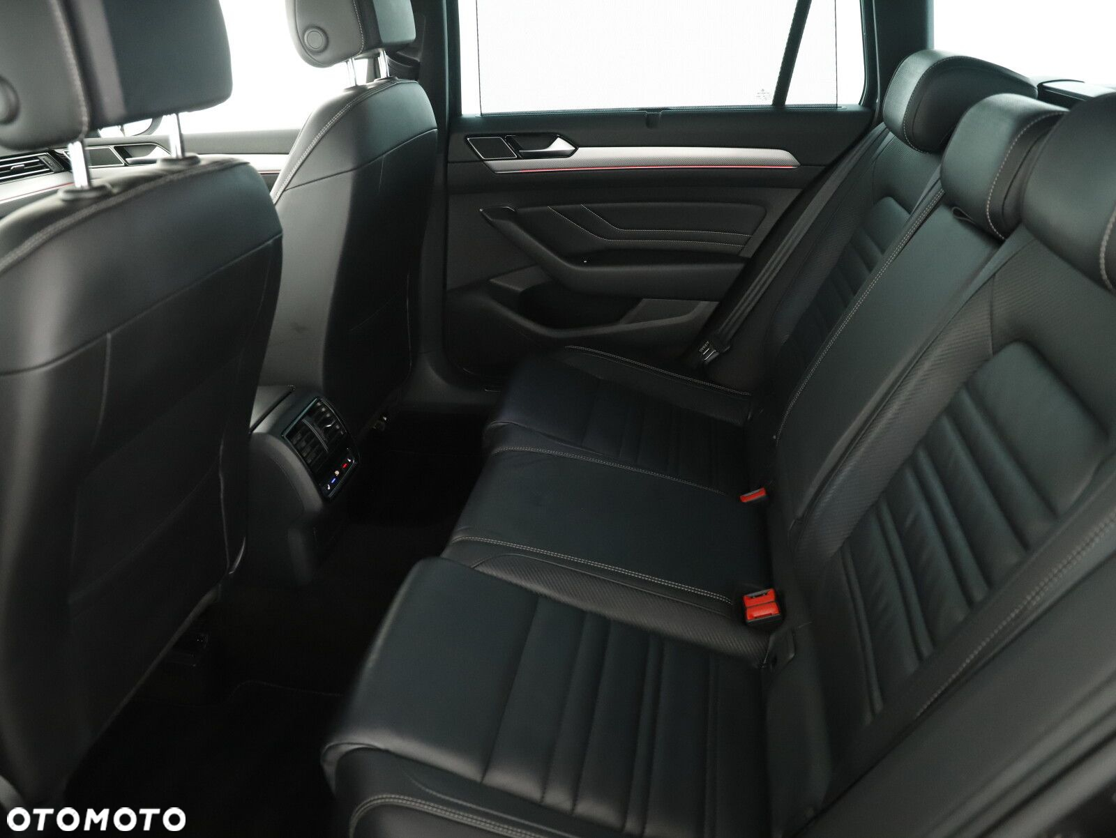 Volkswagen Passat - 7