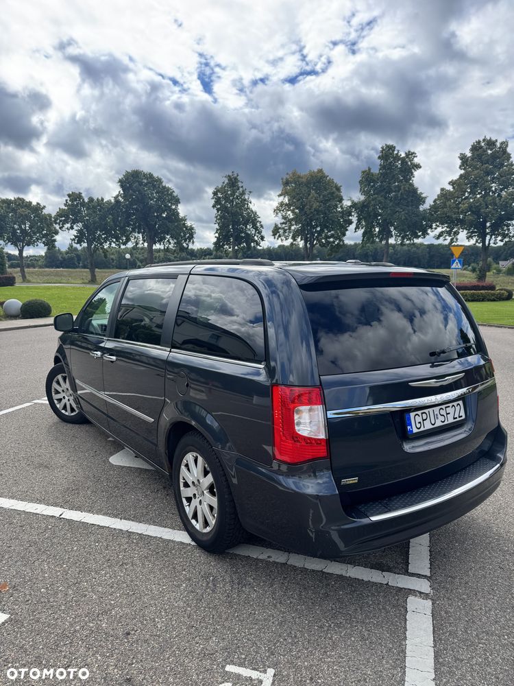 Chrysler Town & Country 3.6 Limited - 6