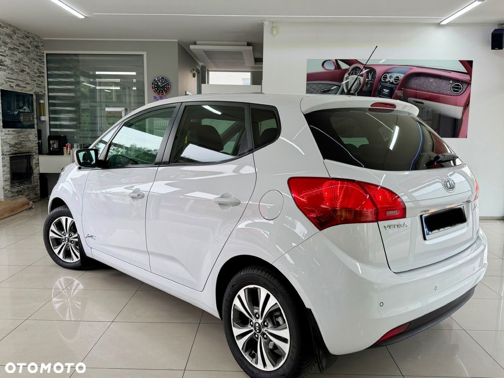 Kia Venga - 4