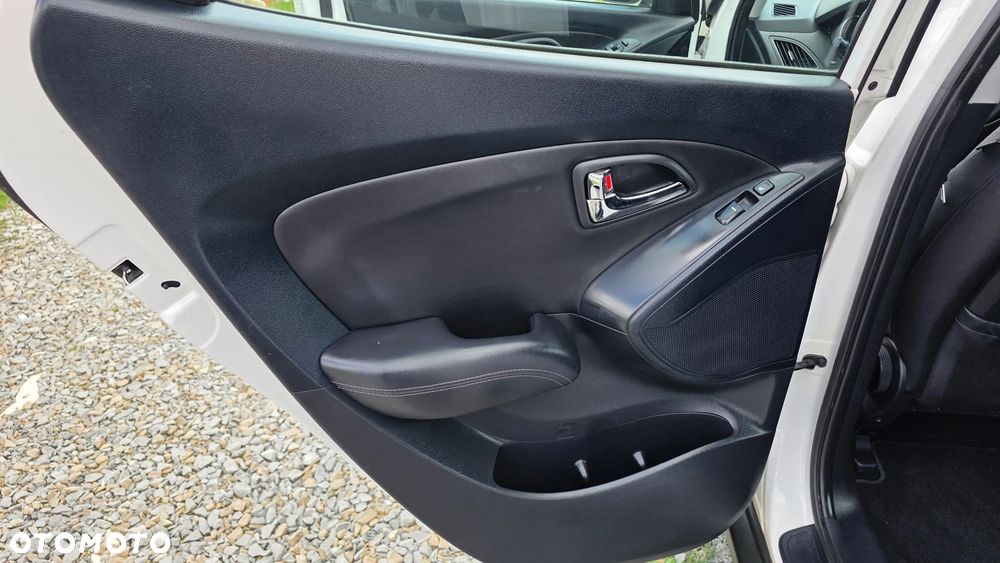 Hyundai ix35 1.6 2WD Fifa World Cup Edition - 18