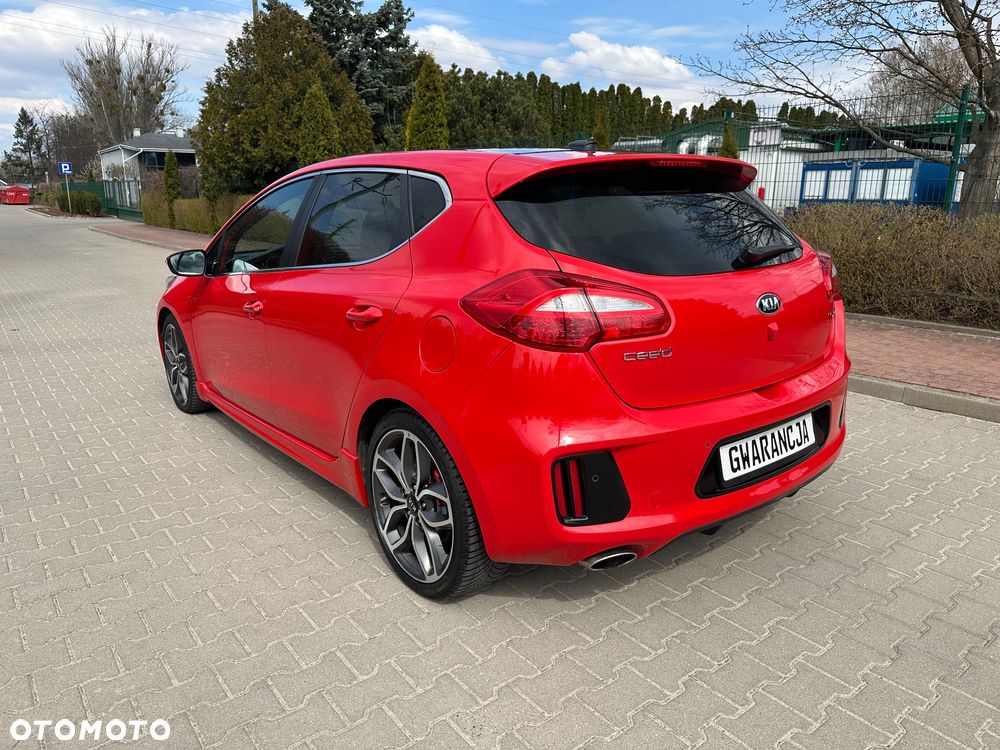 Kia Ceed 1.6 T-GDI GT-Challenge - 12