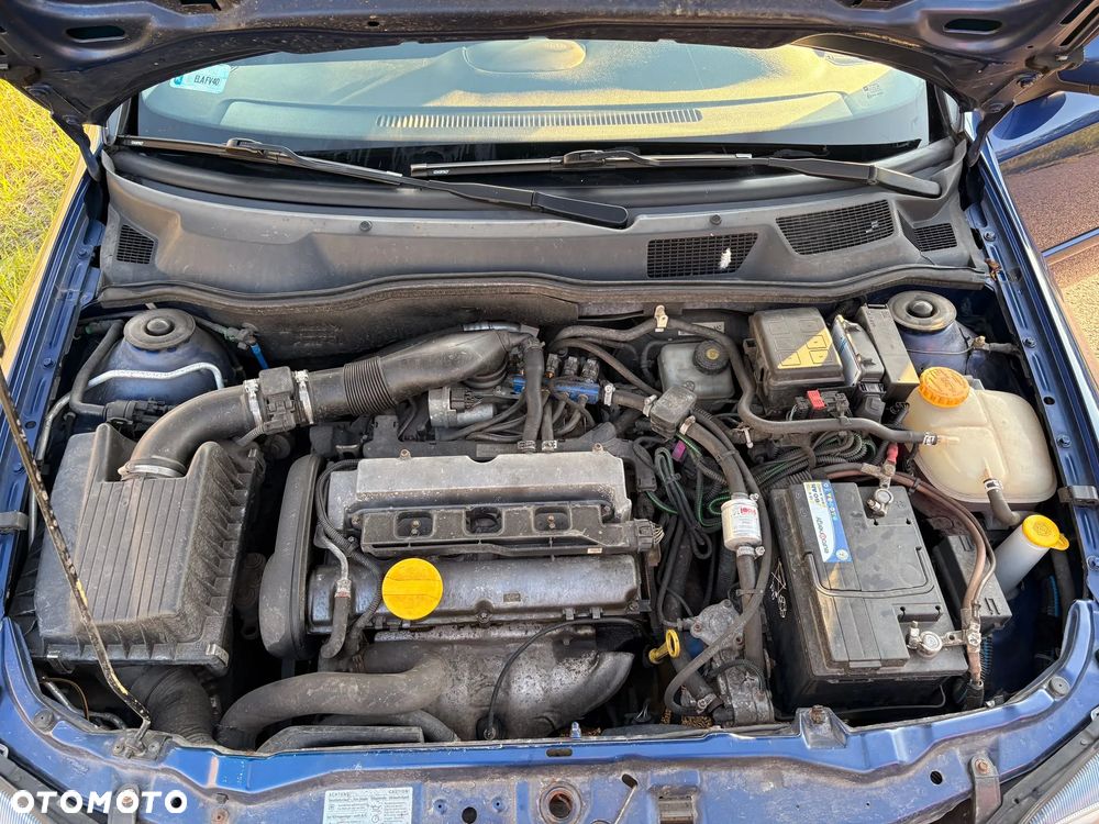 Opel Astra 1.8 Sport - 23