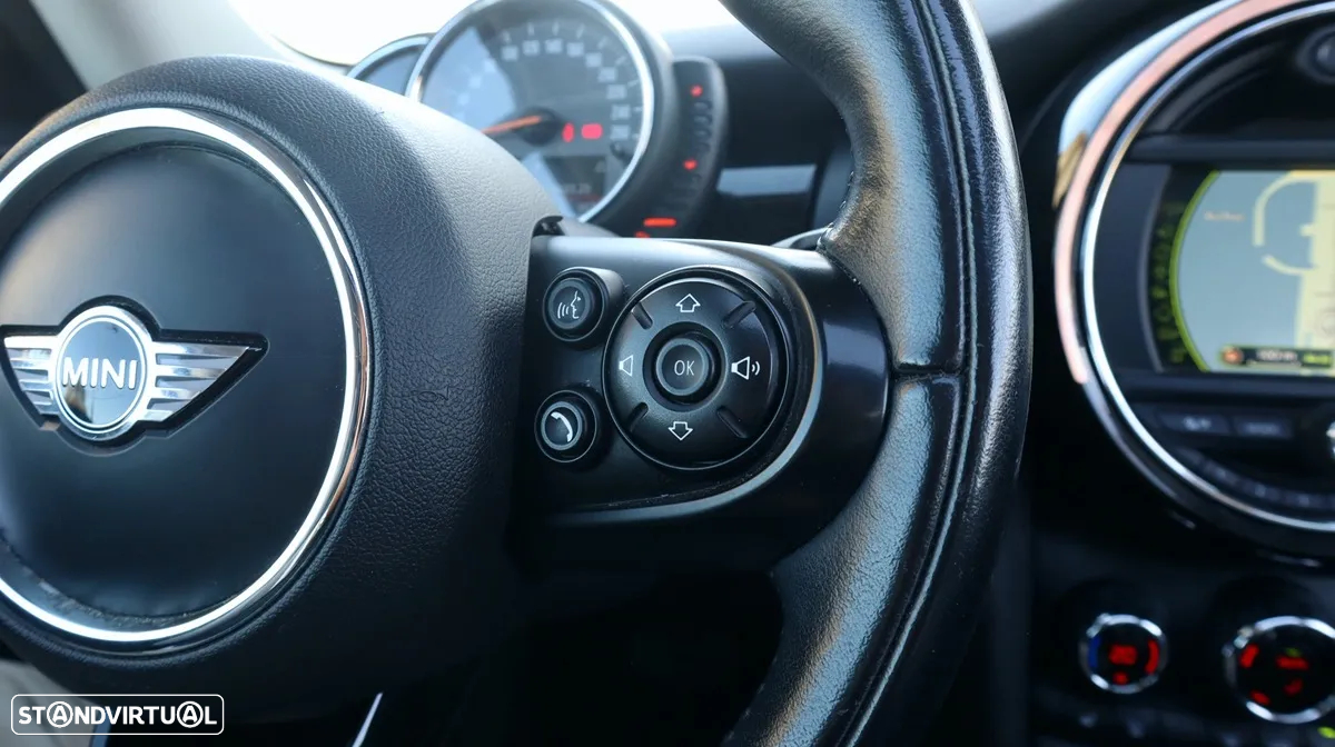 MINI 3 Portas Cooper D Aut. - 54