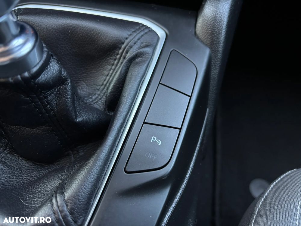 Ford Focus 1.5 EcoBlue Connected - 26