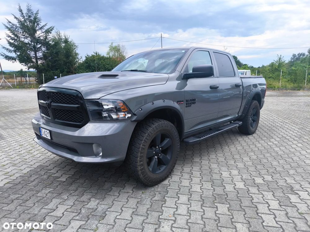 Dodge RAM - 1