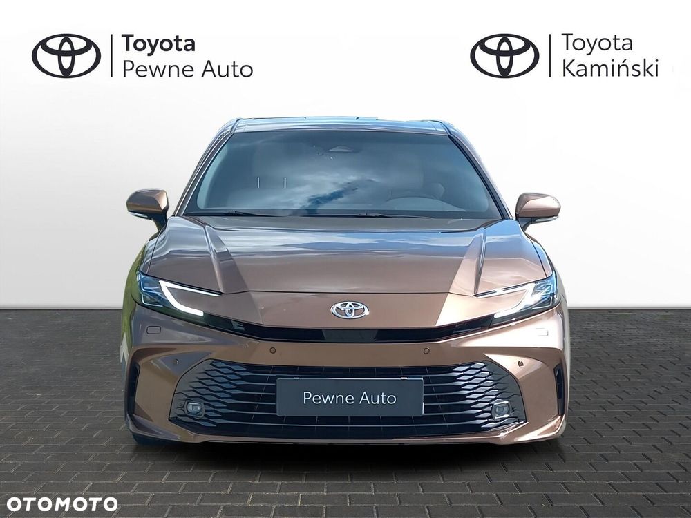 Toyota Camry - 8