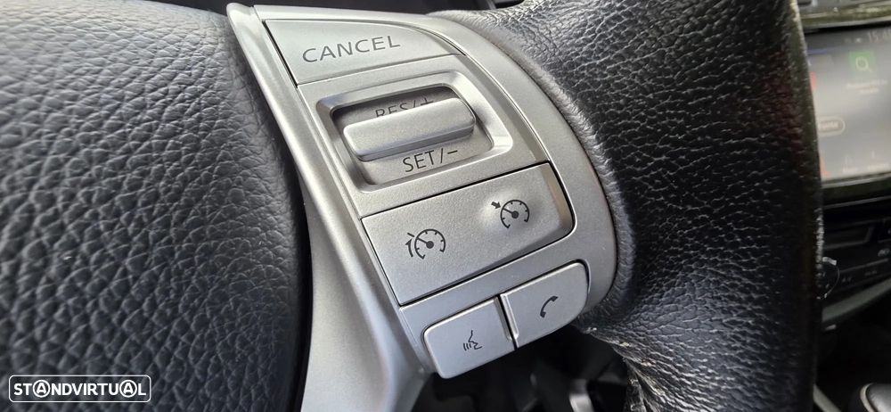 Nissan Navara 2.3 dCi CD 4WD Tekna Auto - 25