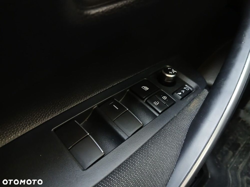 Toyota Corolla 1.8 Hybrid Style - 32