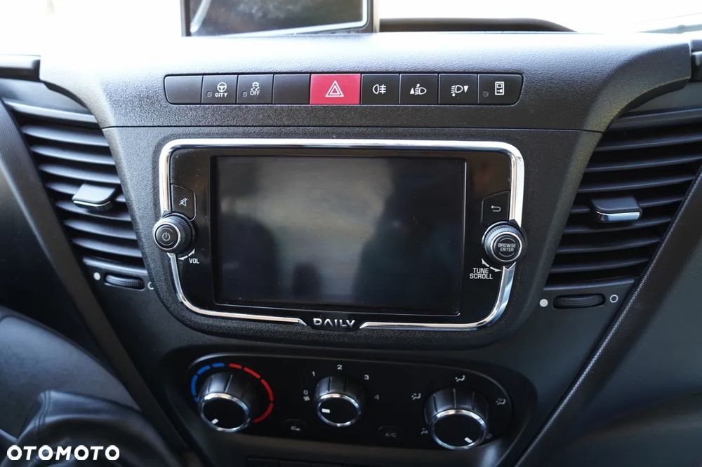 Iveco DAILY 70-180 / PODNOŚNIK KOSZOWY - 16 m / BLASZAK + ZWYŻKA  ELEVATEUR / 200 kg - 34