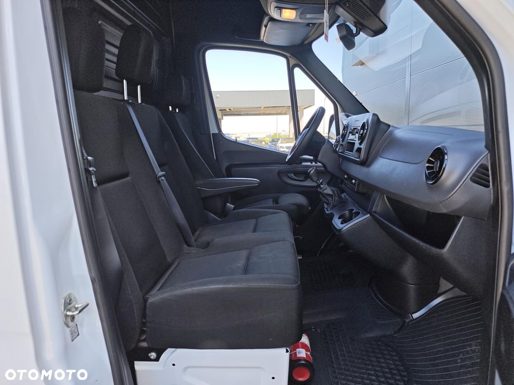 Mercedes-Benz Sprinter 317 - 10