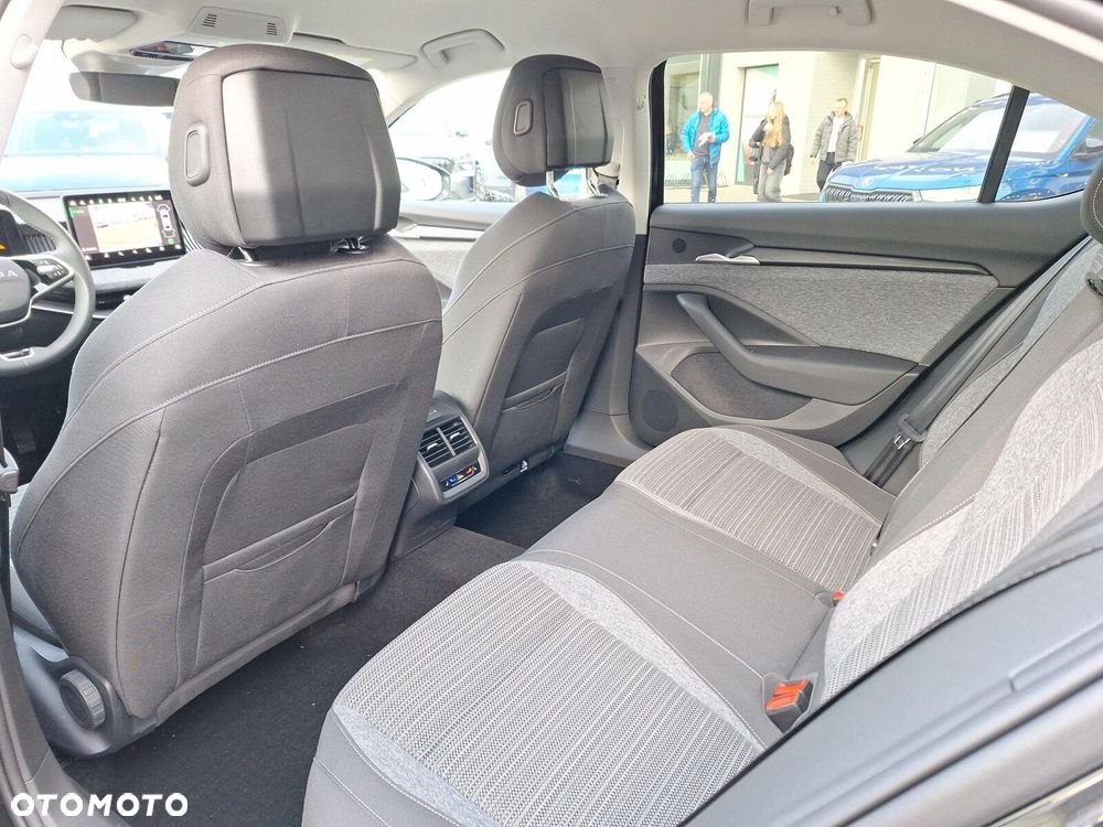 Skoda Superb 1.5 TSI Plug-in Hybrid Selection DSG - 25