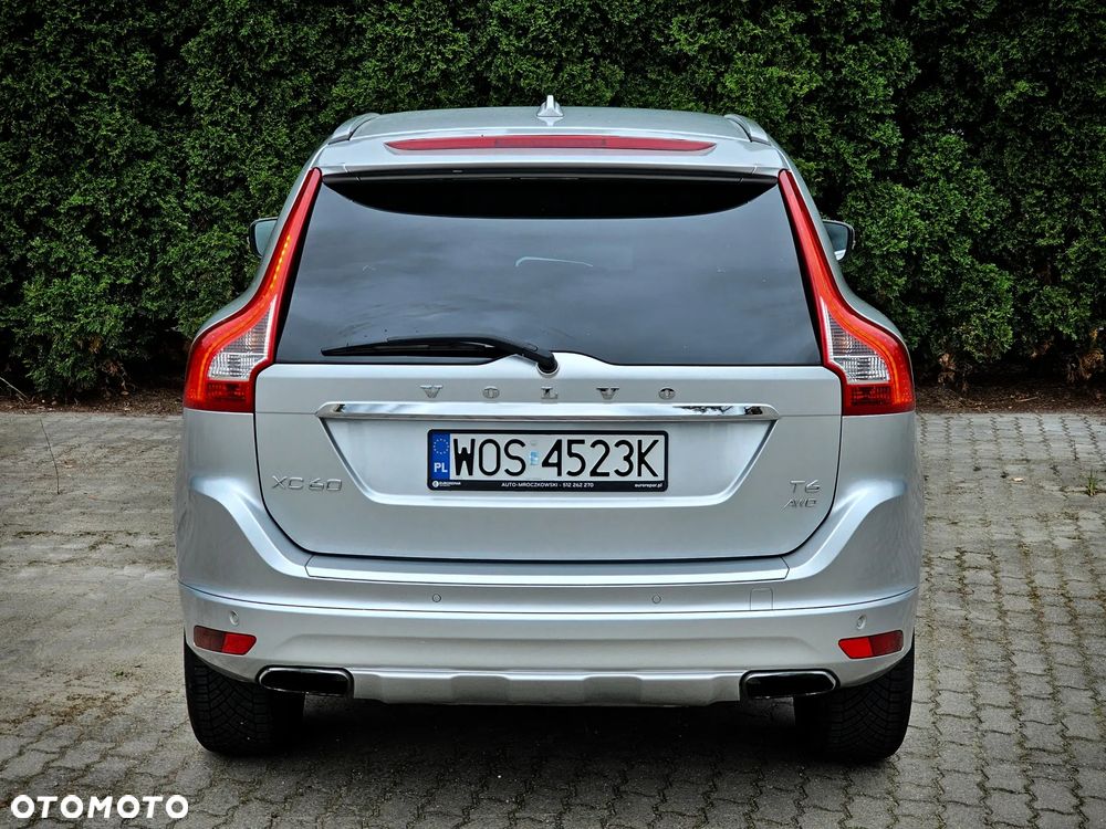 Volvo XC 60 T6 AWD Momentum - 11