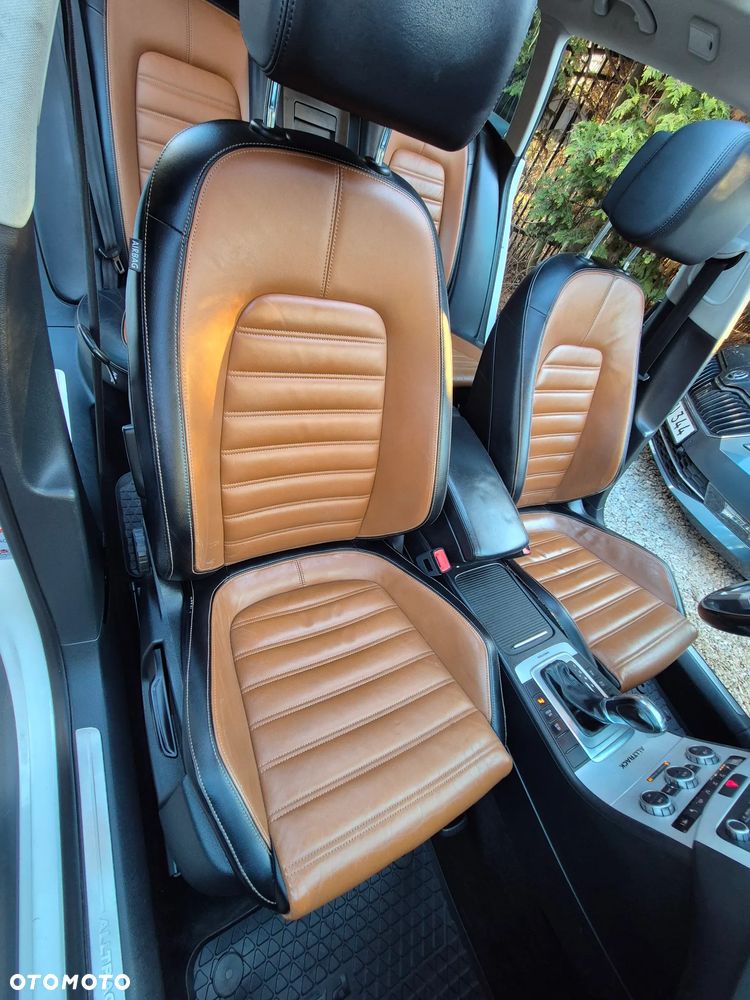 Volkswagen Passat 2.0 TDI DSG BlueMotion Technology Highline - 24