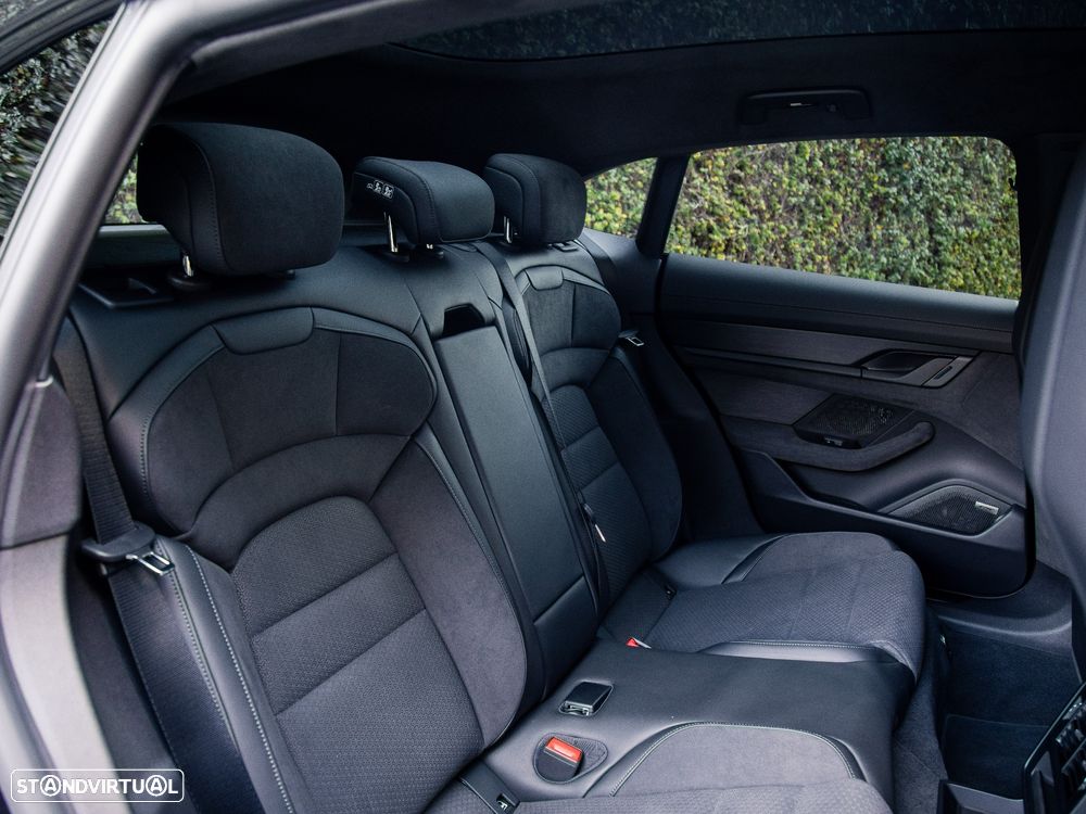 Porsche Taycan Sport Turismo GTS - 23