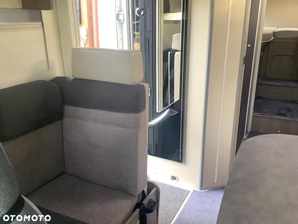 Ford Półintegra - 9