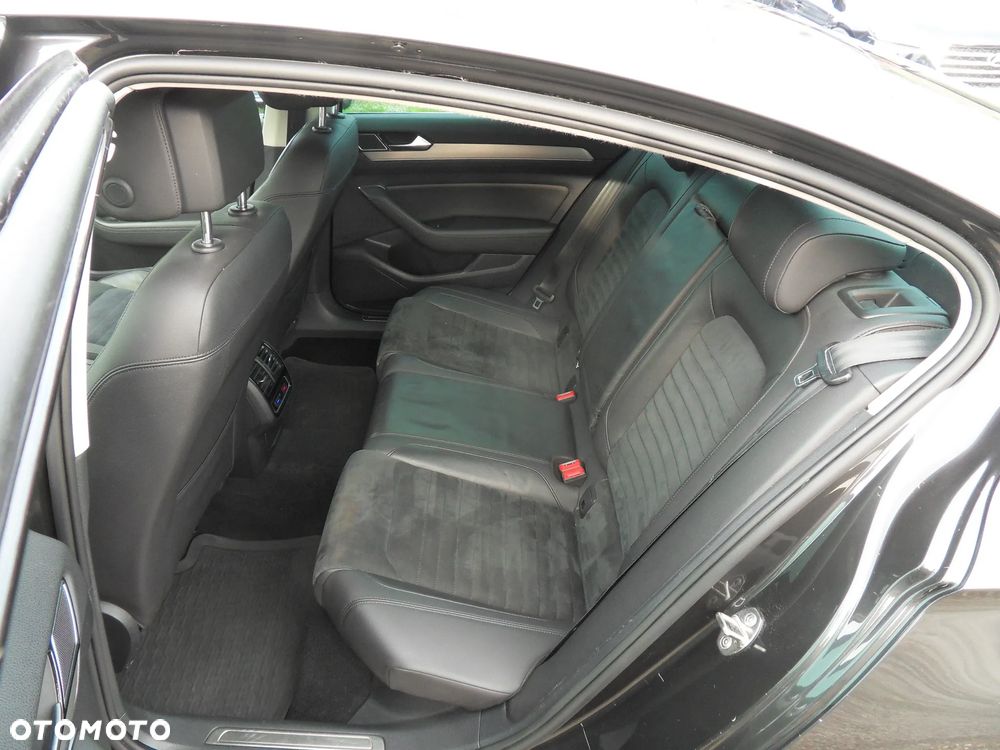 Volkswagen Passat 2.0 TDI SCR (BlueMotion Tech) 4Mot DSG Highline - 11