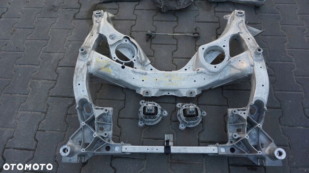 ŁĄCZNIK STABILIZATORA BMW F10 3.0 D 2014 - 1