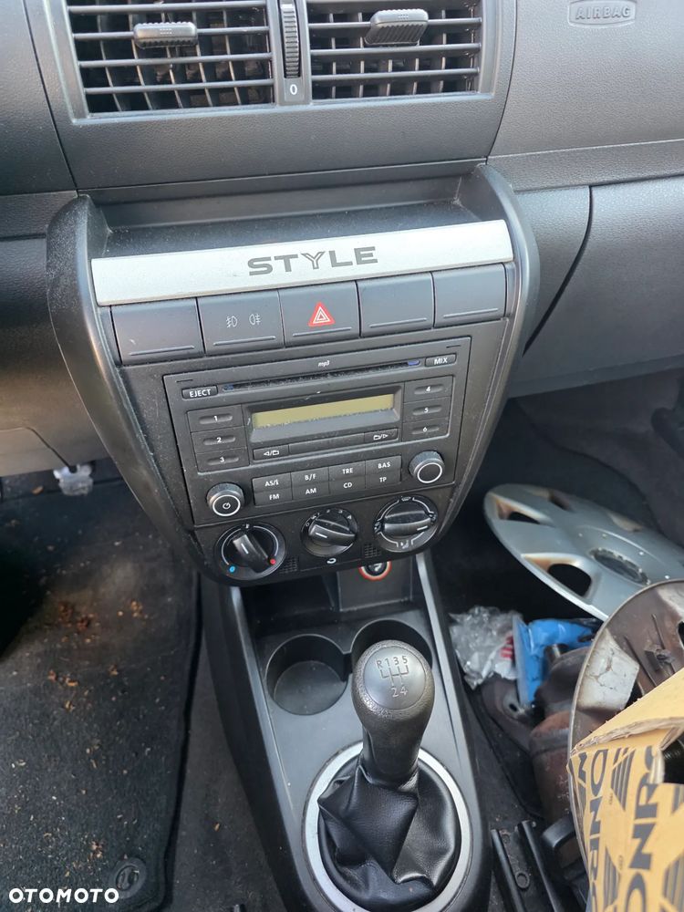 Volkswagen Fox - 6