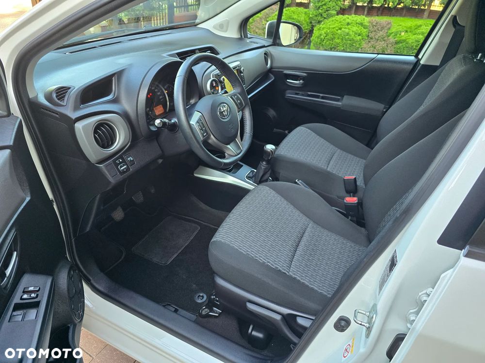Toyota Yaris 1.0 Premium - 5