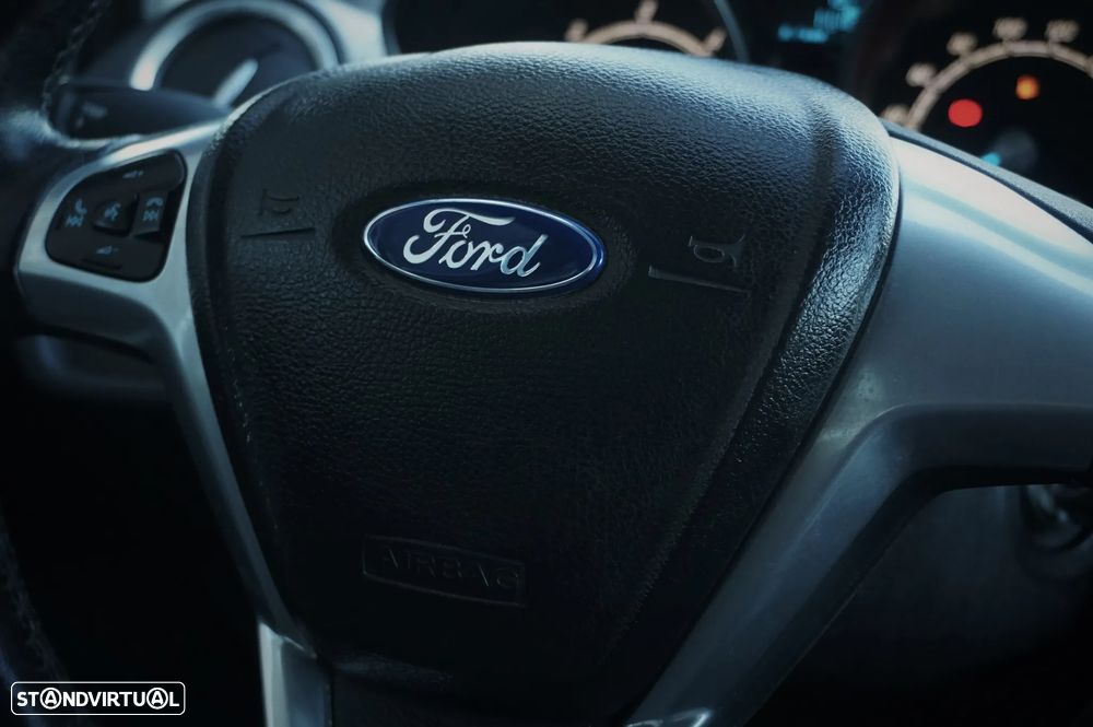 Ford Fiesta 1.5 TDCi Titanium - 25