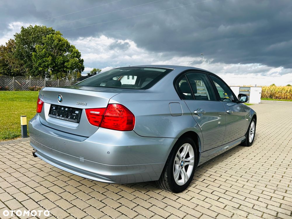 BMW Seria 3 318i Edition Sport - 14