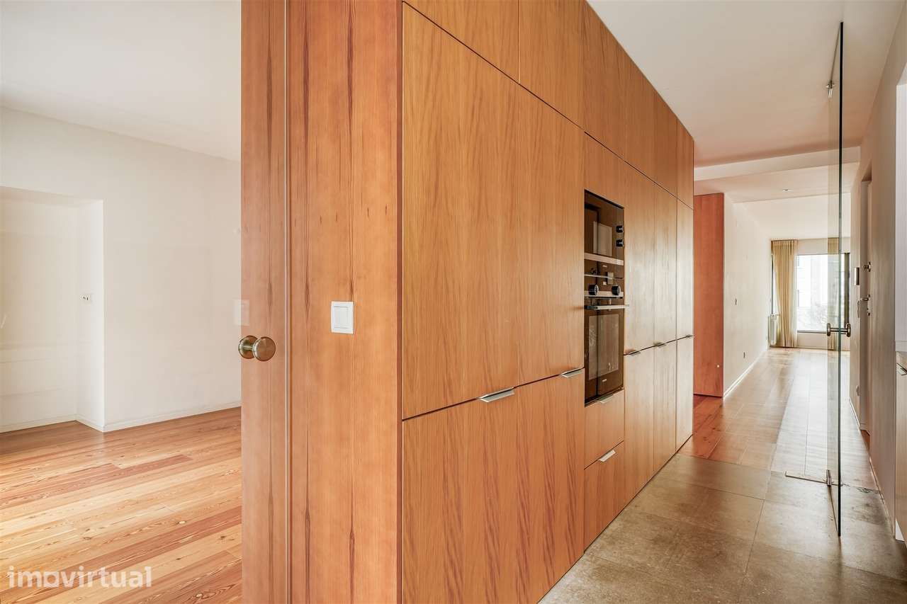 Apartamento T3, para arrendar nas Avenidas Novas,  Lisboa - Grande imagem: 4/43