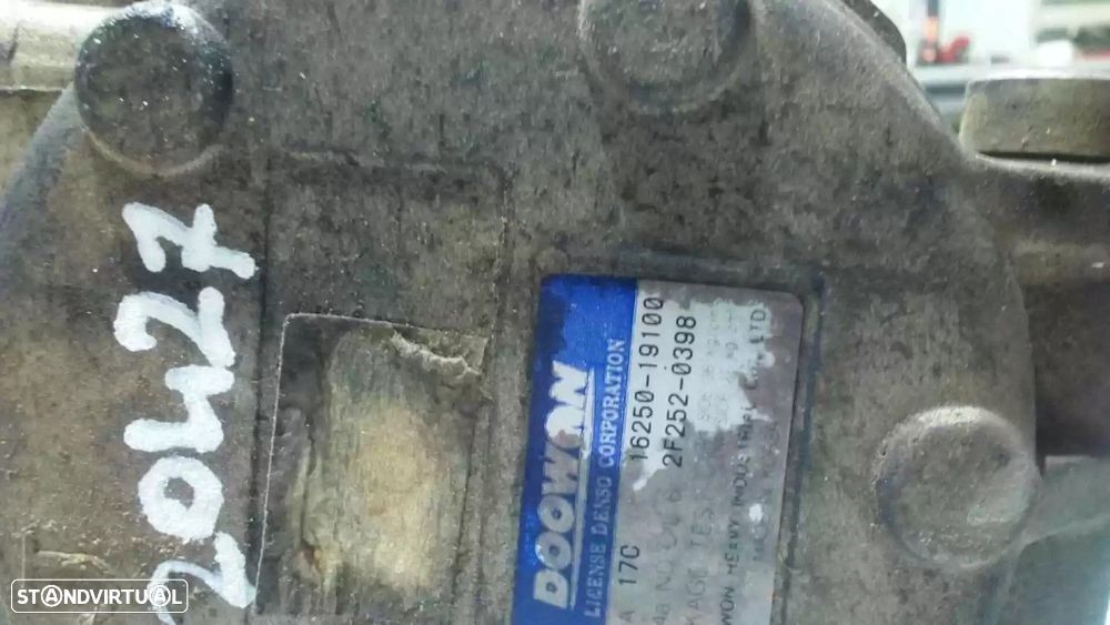 COMPRESSOR AR CONDICIONADO KIA CARENS II LIMUSINA 2002 -2F2520398 - 1