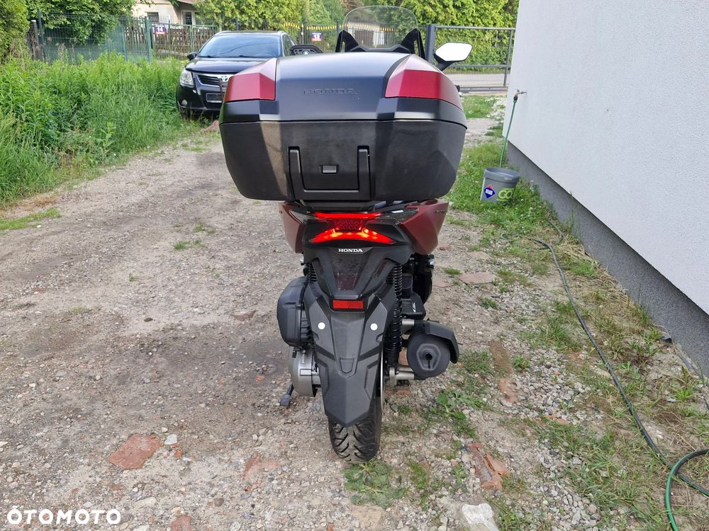 Honda NSS - 11