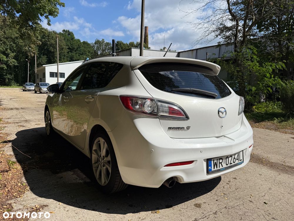 Mazda 3 1.6 Exclusive + - 3