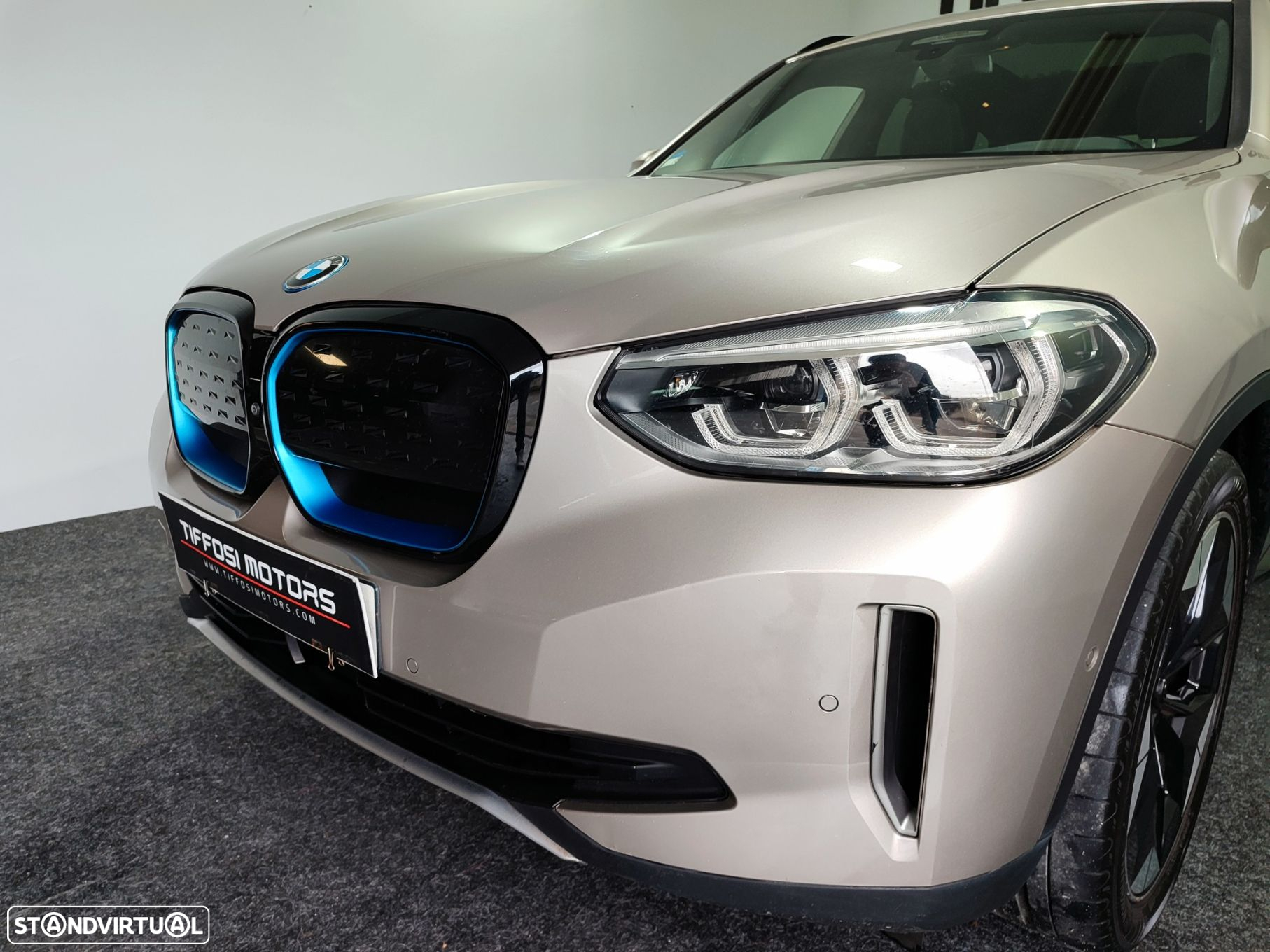 BMW iX3 Inspiring - 4