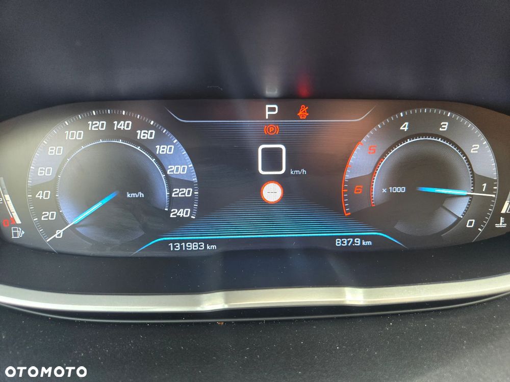 Peugeot 3008 1.6 BlueHDi Active S&S EAT6 - 10