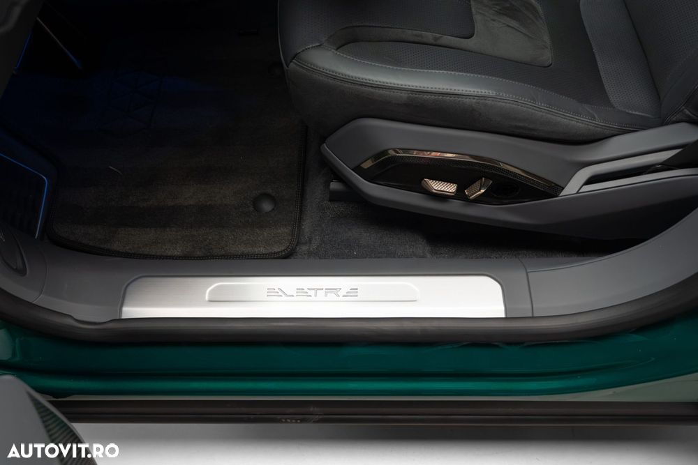 Lotus Eletre - 14