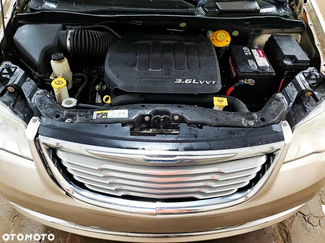 Chrysler Town & Country 3.6 Limited - 12
